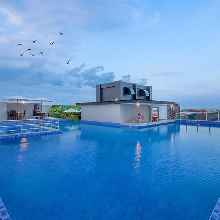Royal Regantris Kuta Hotel Кута Екстериор снимка