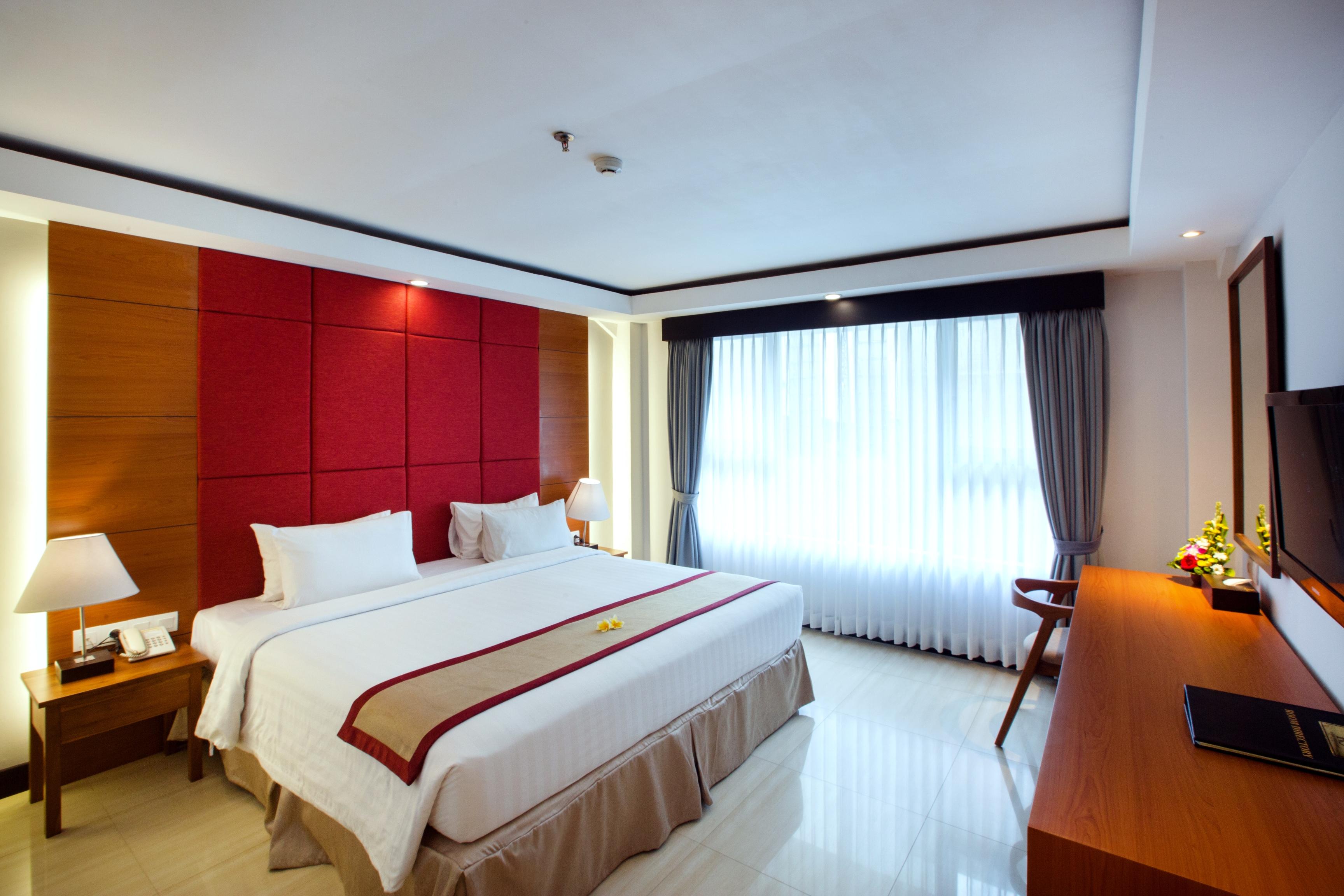 Royal Regantris Kuta Hotel Кута Екстериор снимка