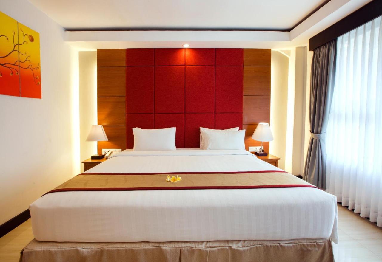 Royal Regantris Kuta Hotel Кута Екстериор снимка